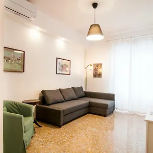 Apartment Vatican Museums Roomy, Rome