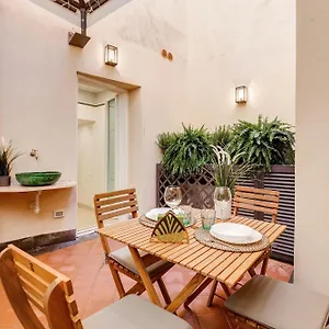 Apartment Trevi Chic House, Rome