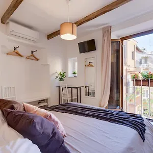 Apartment Domus De Fiori, Rome